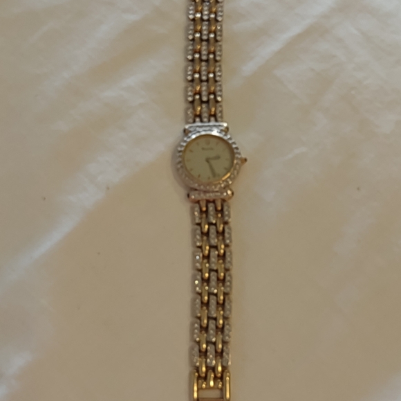 Bulova women's crystal swiss quartz watch  diamond bulova watch 98T11 - Picture 7 of 13